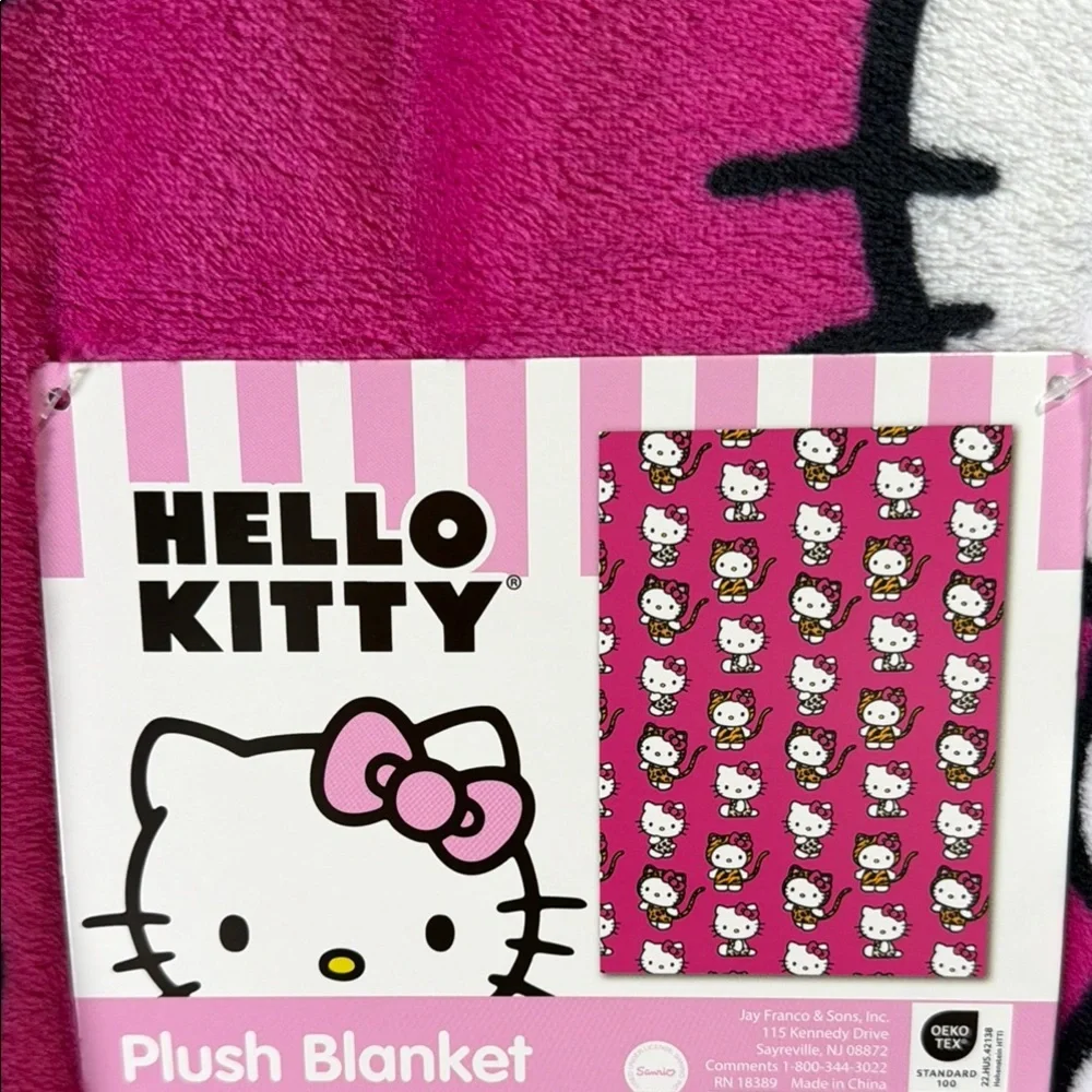 Sanrio Hello Kitty Hot Pink Leopard-Print Plush Throw